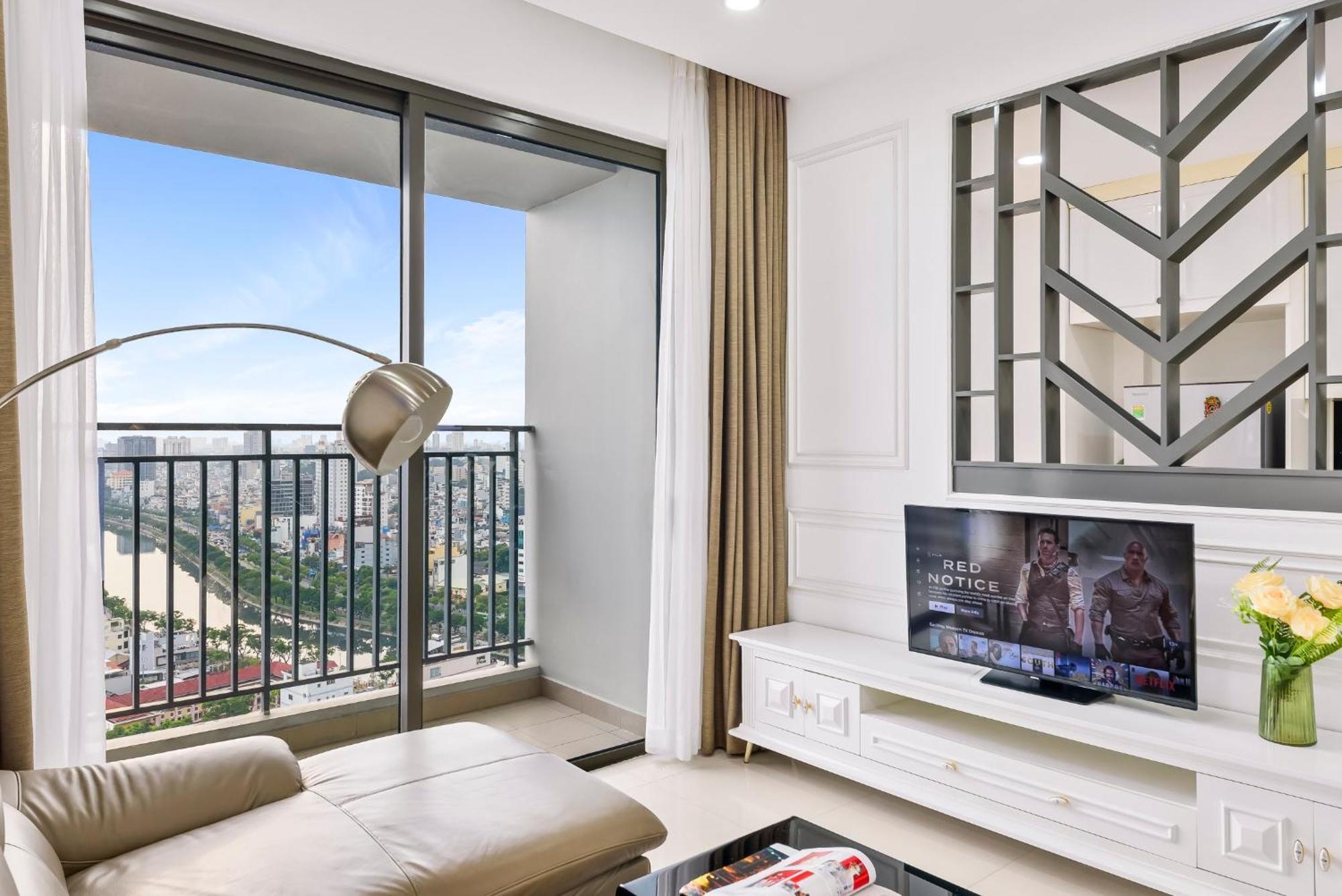 Rem Rivergate Garden Pool Signature - Free 4G Sim For 3 Nights Booking Bandar Ho Chi Minh Luaran gambar