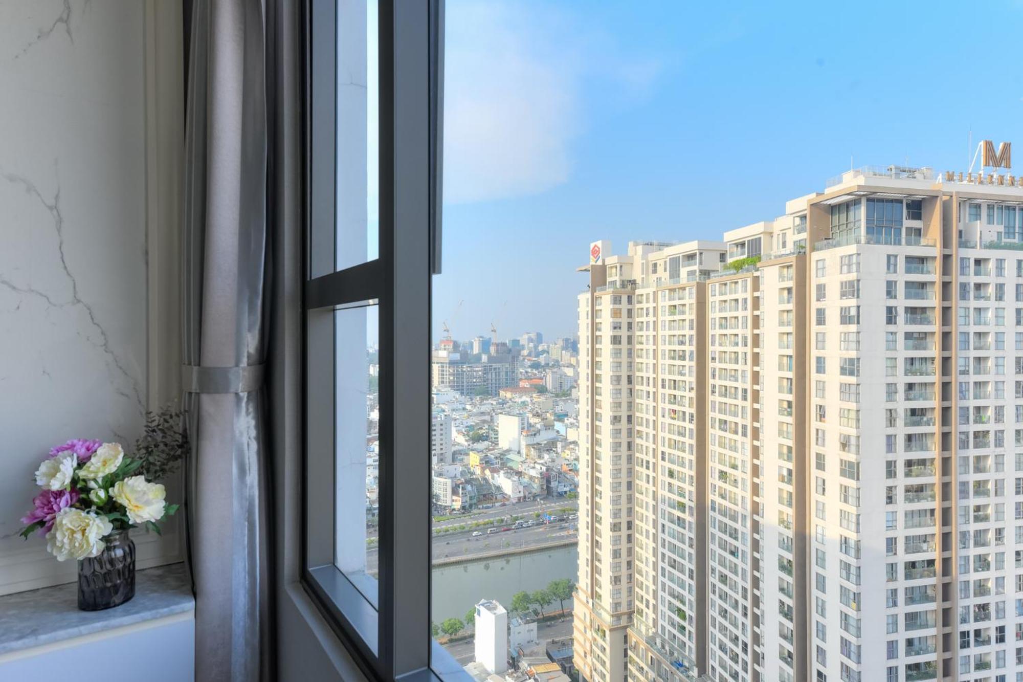 Rem Rivergate Garden Pool Signature - Free 4G Sim For 3 Nights Booking Bandar Ho Chi Minh Luaran gambar