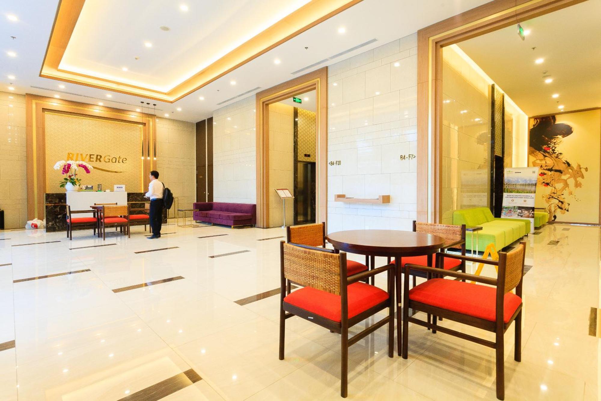 Rem Rivergate Garden Pool Signature - Free 4G Sim For 3 Nights Booking Bandar Ho Chi Minh Luaran gambar