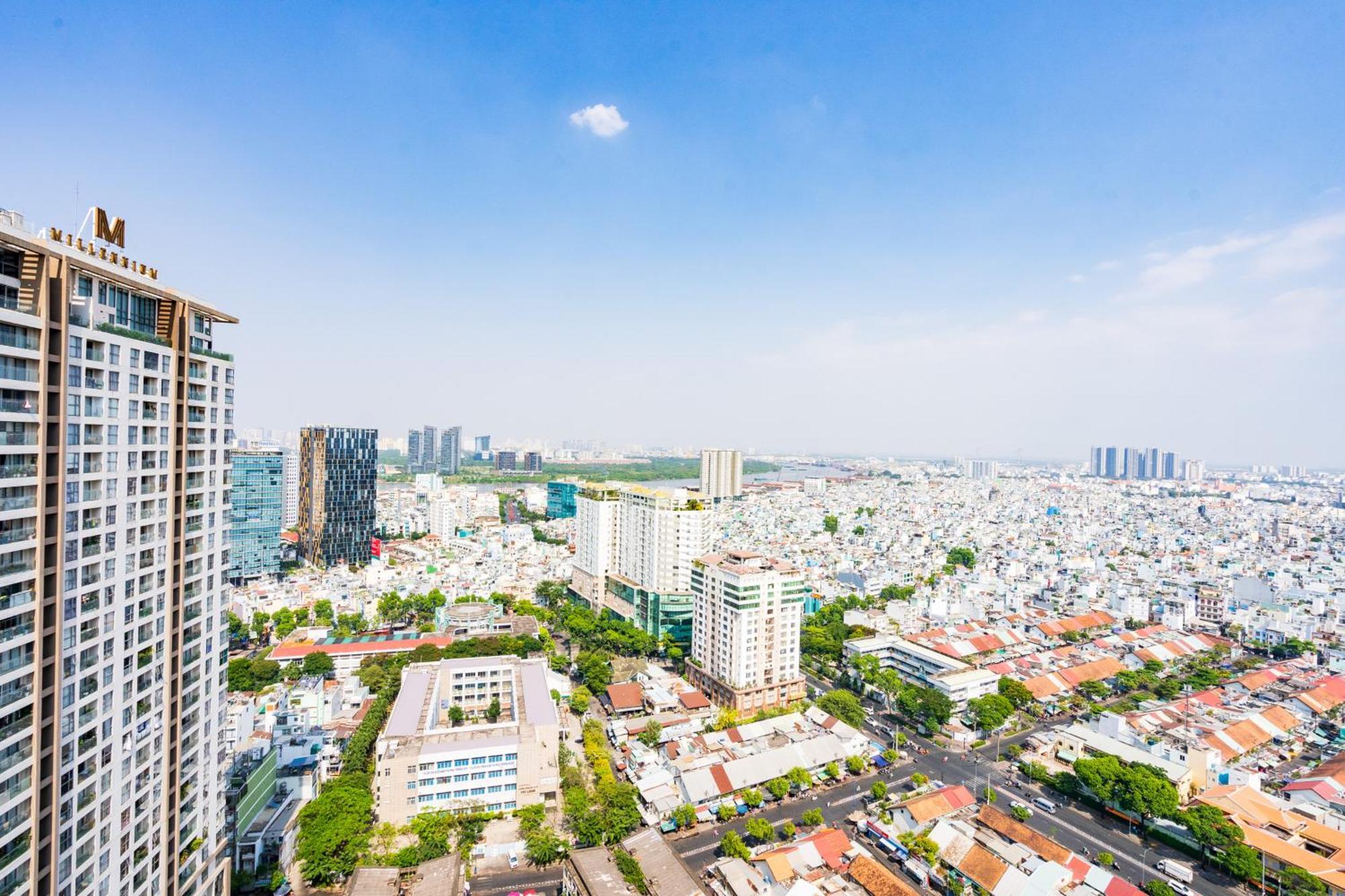 Rem Rivergate Garden Pool Signature - Free 4G Sim For 3 Nights Booking Bandar Ho Chi Minh Luaran gambar