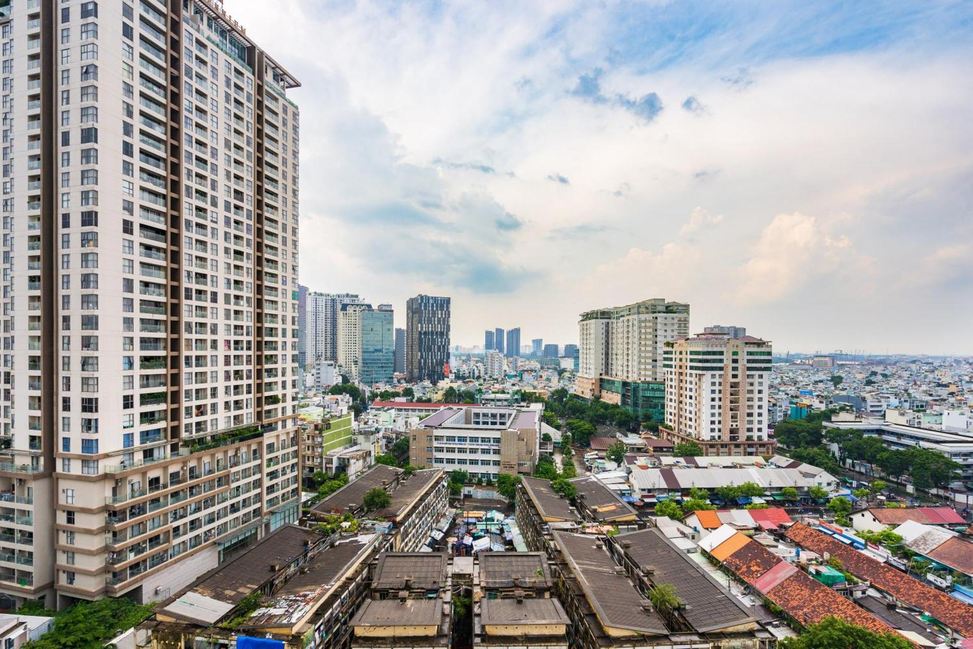 Rem Rivergate Garden Pool Signature - Free 4G Sim For 3 Nights Booking Bandar Ho Chi Minh Luaran gambar