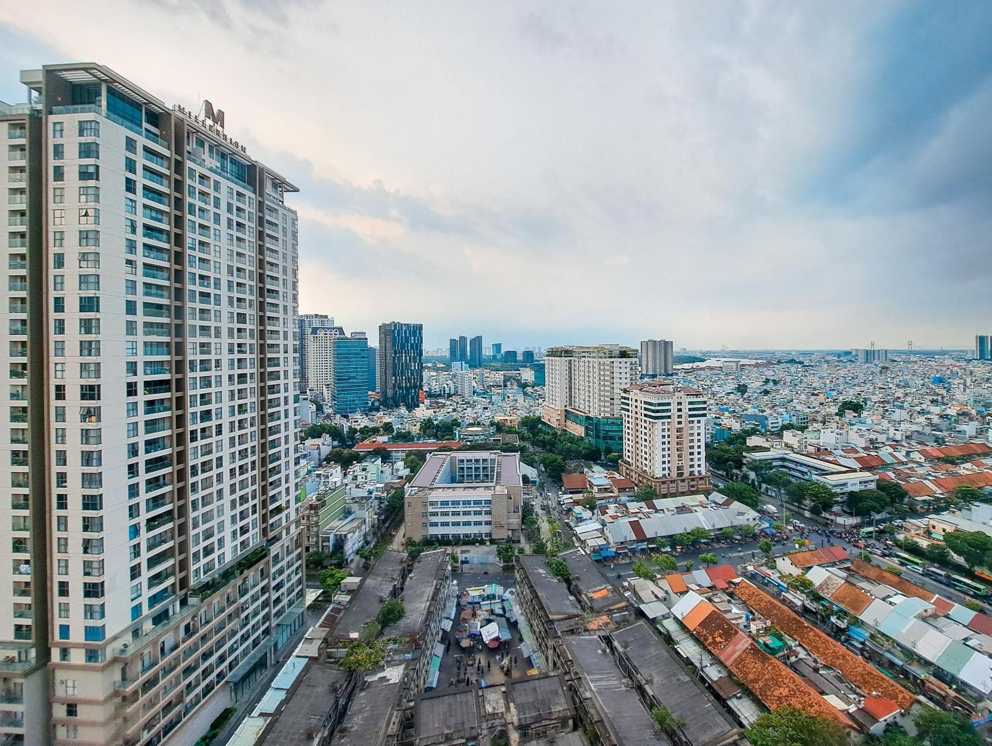 Rem Rivergate Garden Pool Signature - Free 4G Sim For 3 Nights Booking Bandar Ho Chi Minh Luaran gambar