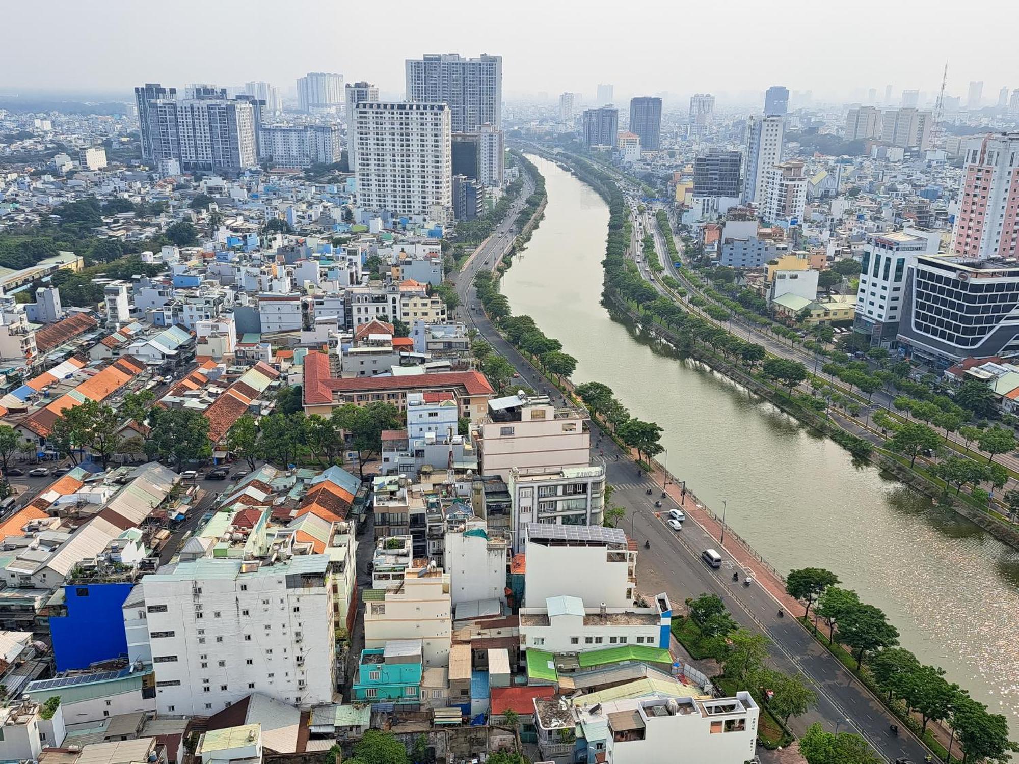 Rem Rivergate Garden Pool Signature - Free 4G Sim For 3 Nights Booking Bandar Ho Chi Minh Luaran gambar