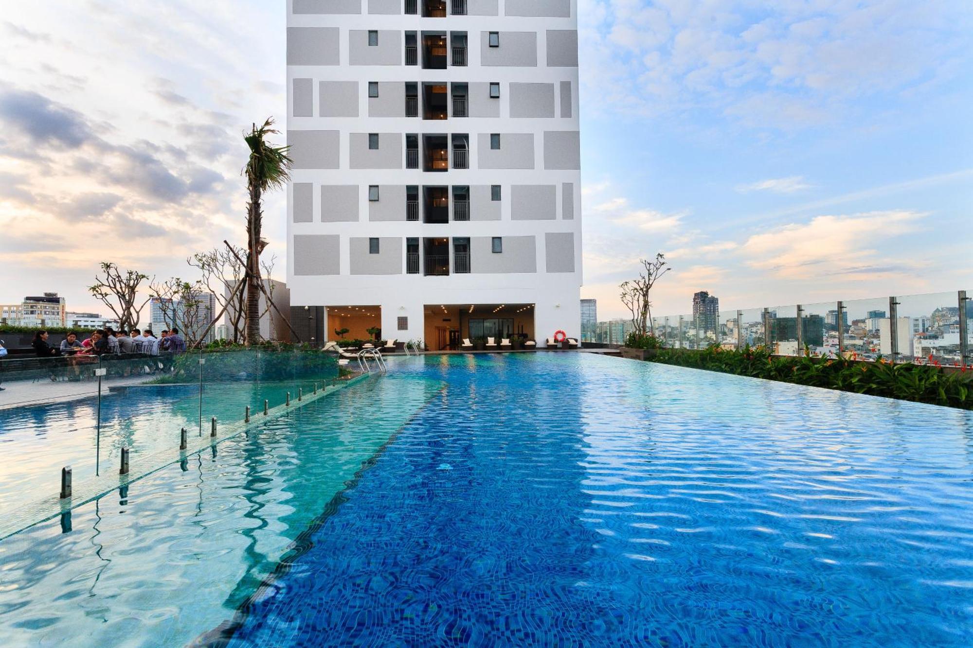 Rem Rivergate Garden Pool Signature - Free 4G Sim For 3 Nights Booking Bandar Ho Chi Minh Luaran gambar